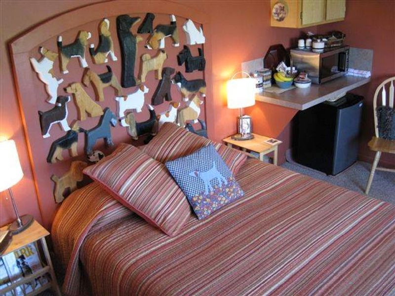 The Dog Bark Park Inn (Idaho, USA)