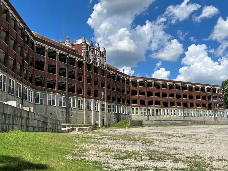 Kentucky: Waverly Hills Sanatorium (Louisville)