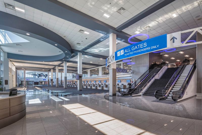 Orlando Sanford International Airport (SFB)