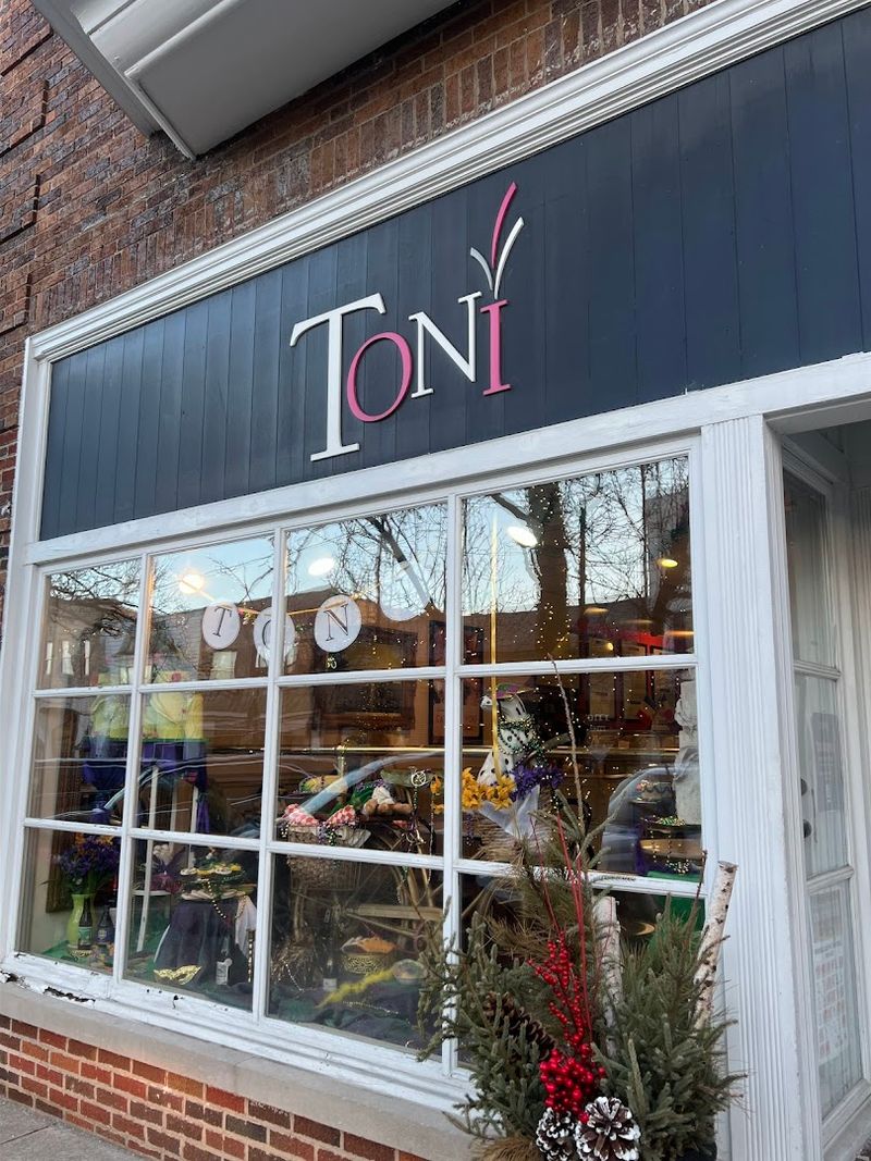 Toni Patisserie & Café — Hinsdale