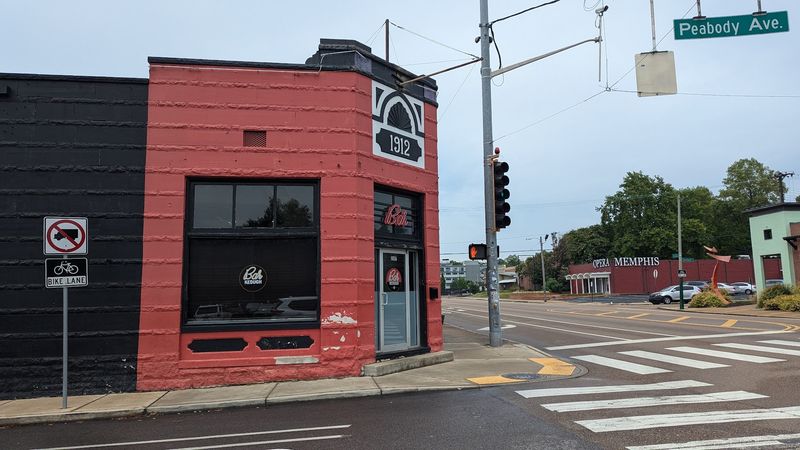 Cafe 1912 (Memphis) — Intimate Garden Patio