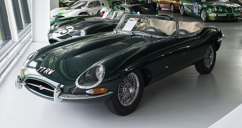 Jaguar E-Type (1961–1974)