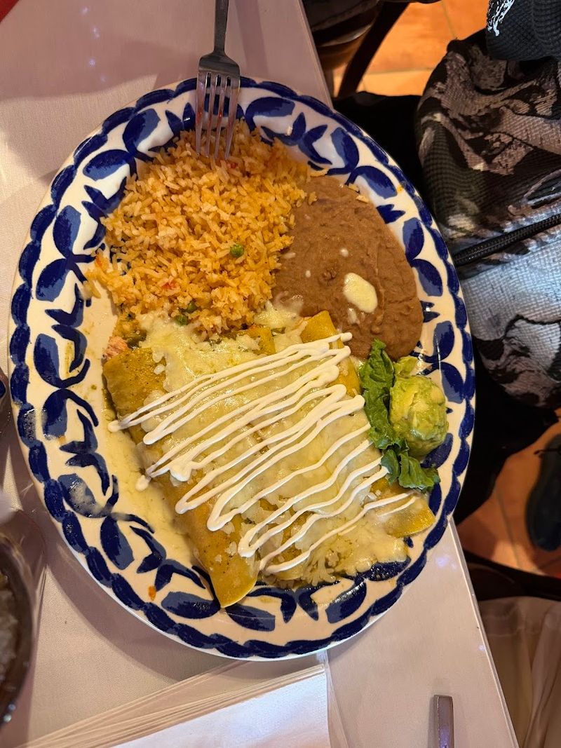 Mi Tierra Café y Panadería — San Antonio