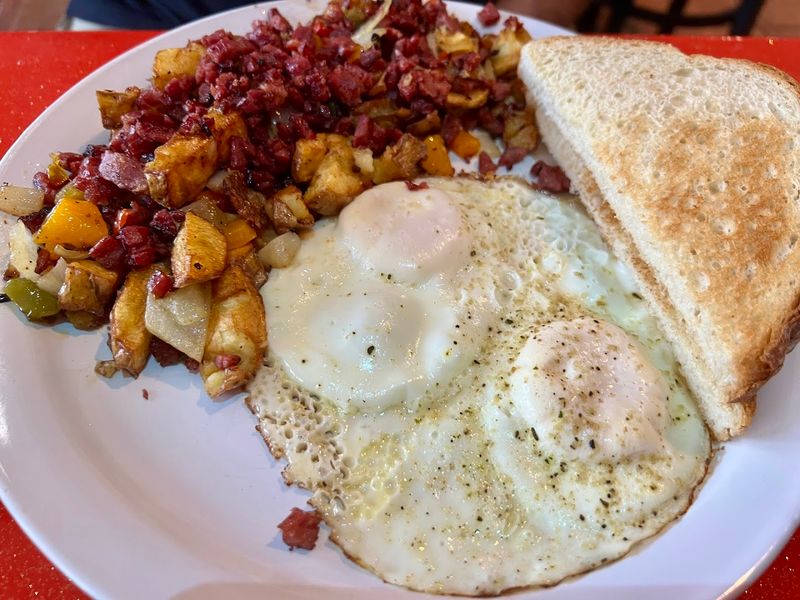 Breakfast Done Right, Island Style
