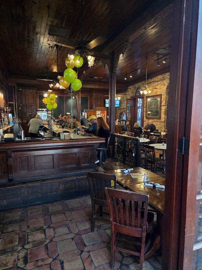 Wing Wednesday and Daytime Dining Worth Knowing About