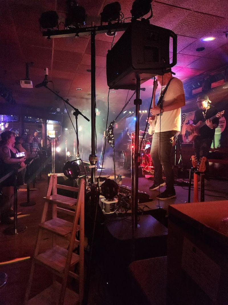 Live Music and Intimate Shows