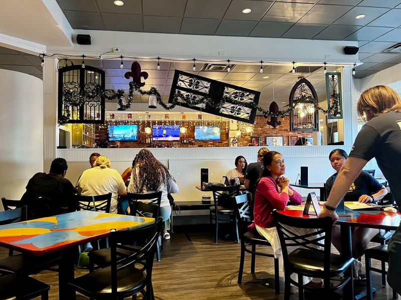 Lou Lou Food + Drink — Middletown (Louisville)