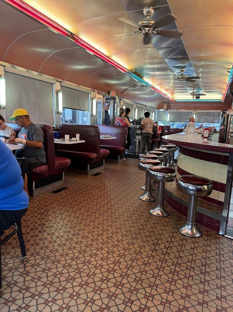 Neptune Diner — Lancaster