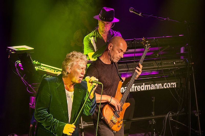 “Blinded by the Light” – Manfred Mann’s Earth Band