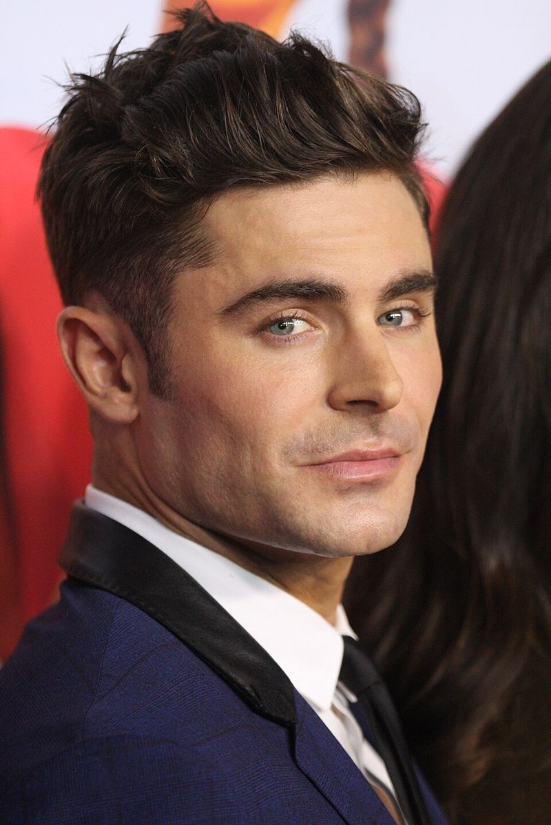 Zac Efron (5'8