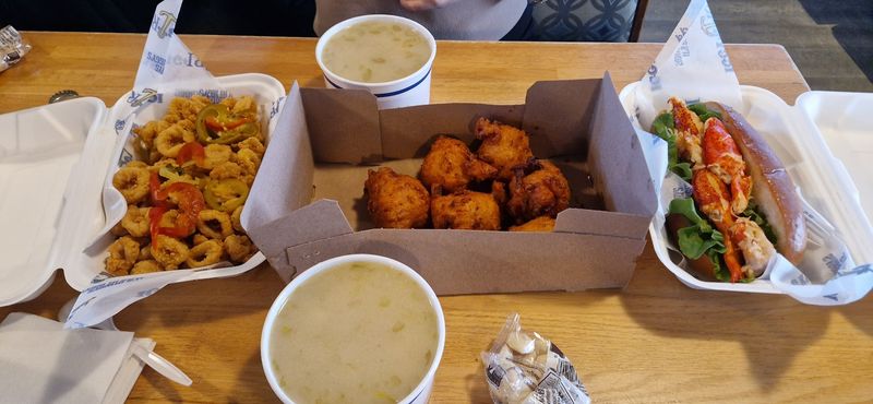 Rhode Island - Iggy's Doughboys & Chowder House (Warwick)