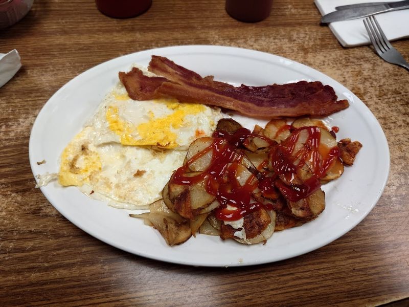 Breakfast at Virginia Coney Island Is Worth the Early Start