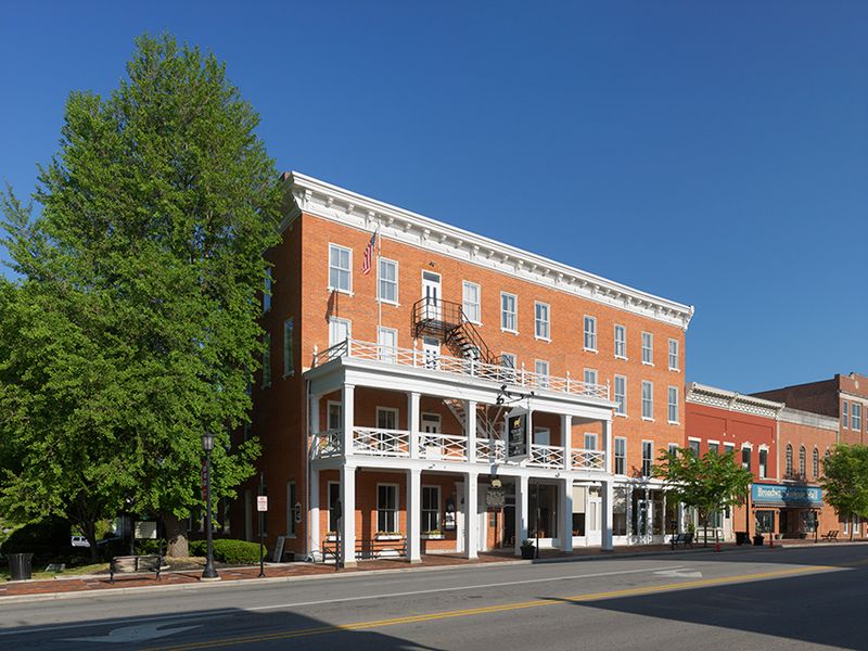 The Golden Lamb - Lebanon