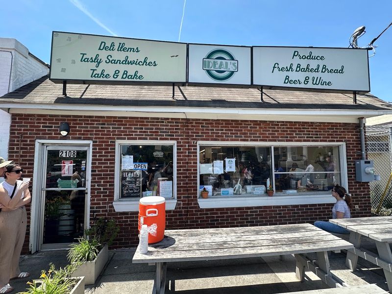 Ideal's Sandwich & Grocery — Durham