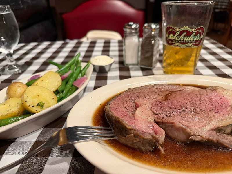 Schuler's Restaurant & Pub, Marshall