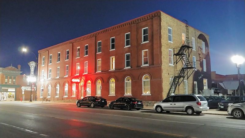 Minnesota: Palmer House Hotel (Sauk Centre)