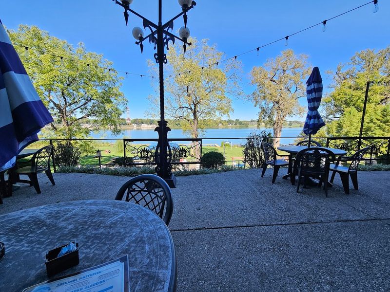 Kingfish Restaurant — Louisville (River Road)