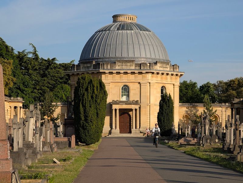 Brompton Cemetery (London, England)
