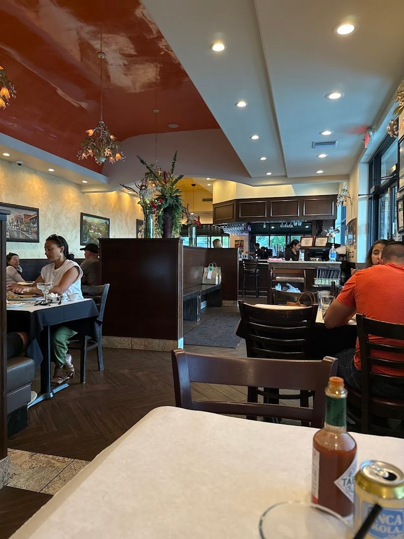 The Atmosphere Inside the Dining Room