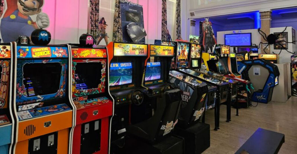 New Jersey Has a Retro Arcade That Feels Like You Stepped Into the ’80s