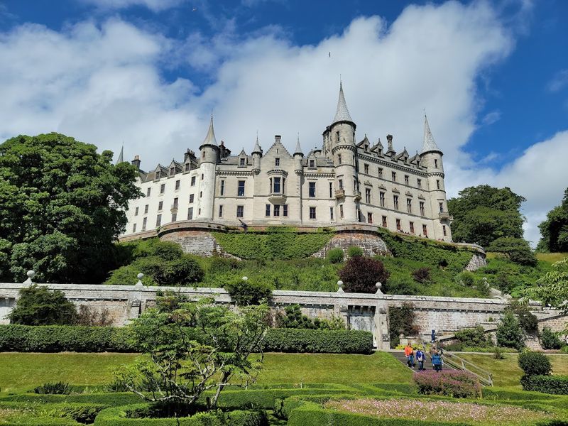 Dunrobin Castle – Scottish Highlands