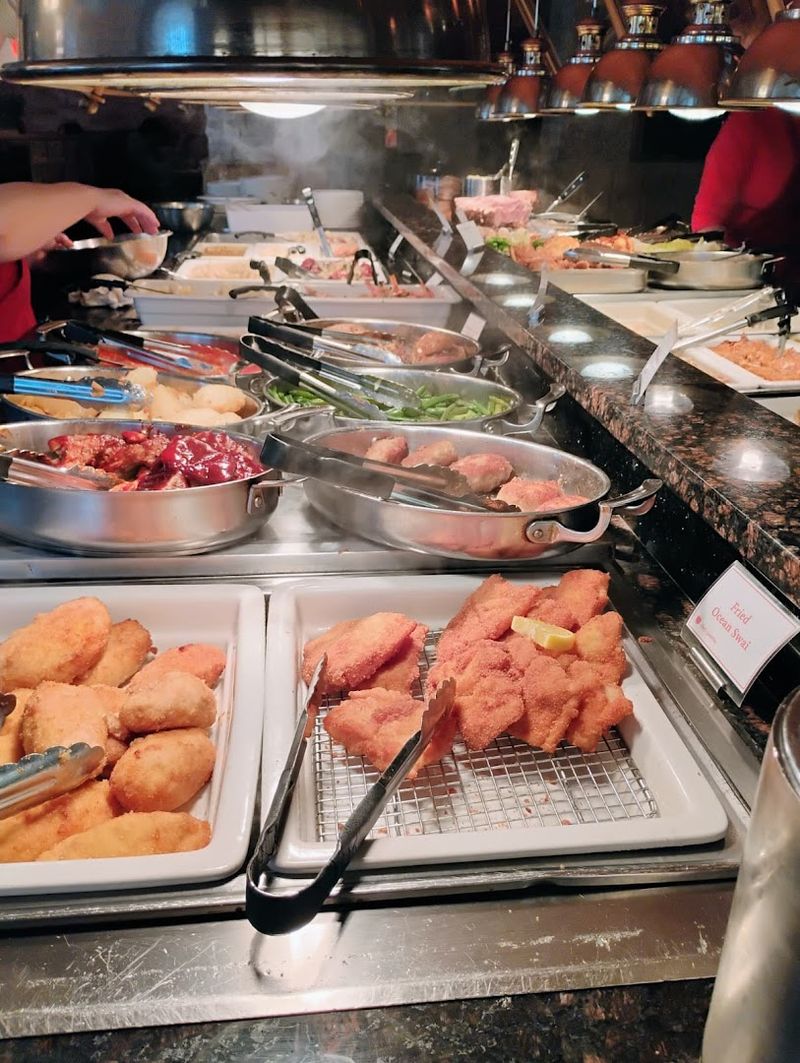 Red Apple Buffet — Chicago