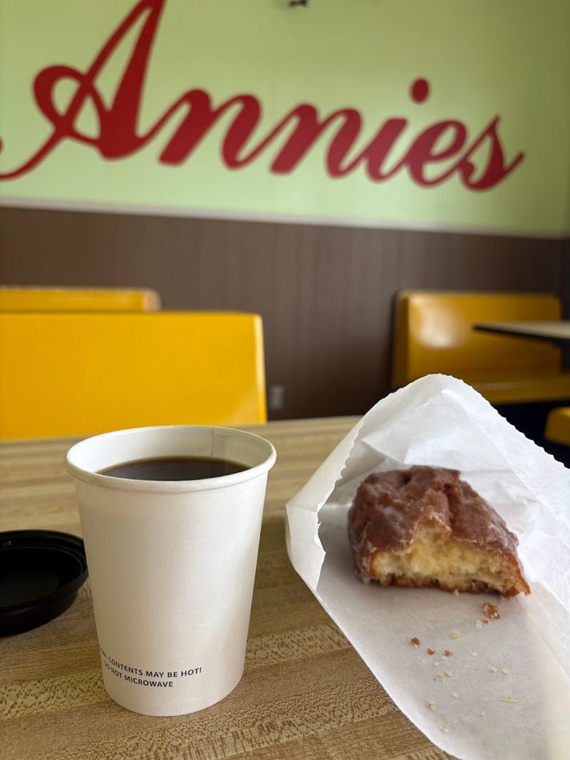 Annie's Donuts — Portland