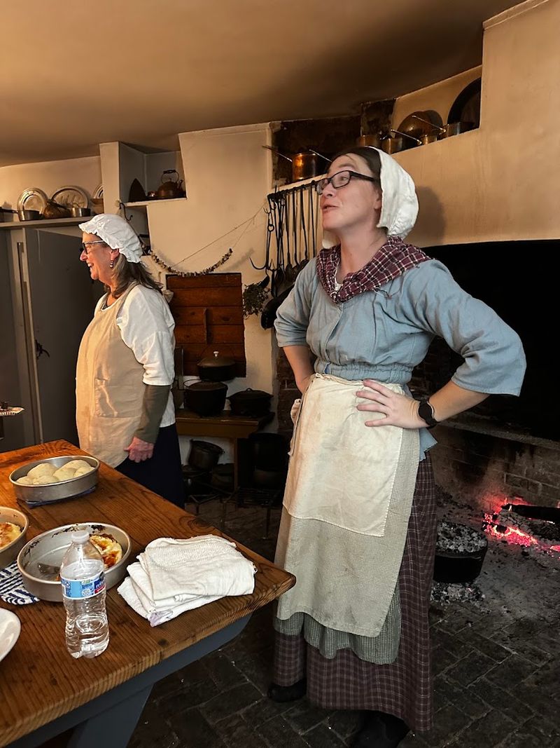 Hearth Cooking Classes That Bring the Past to Life