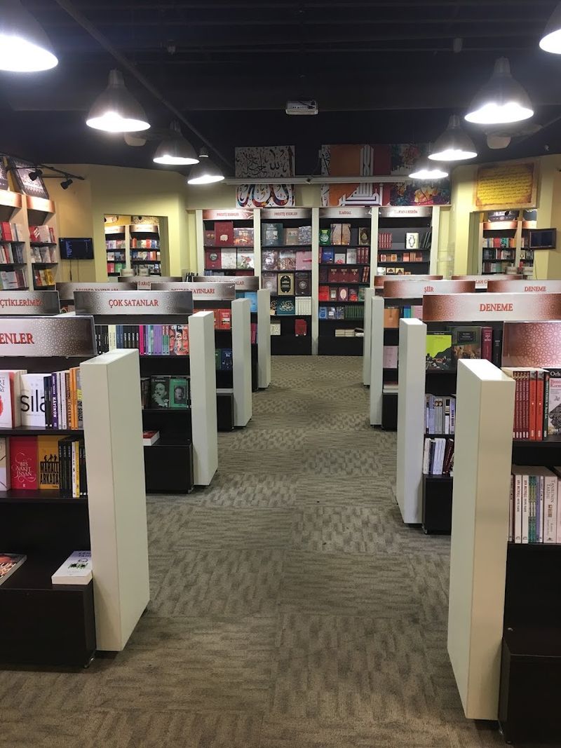 A Multilingual Space in a Diverse City