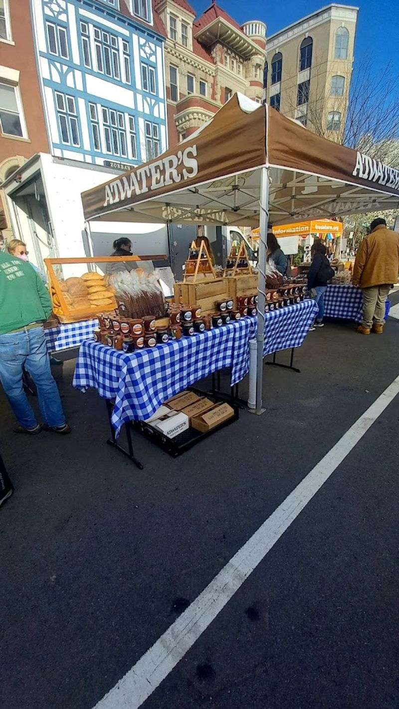 Dupont Circle FRESHFARM Market, Washington, D.C.