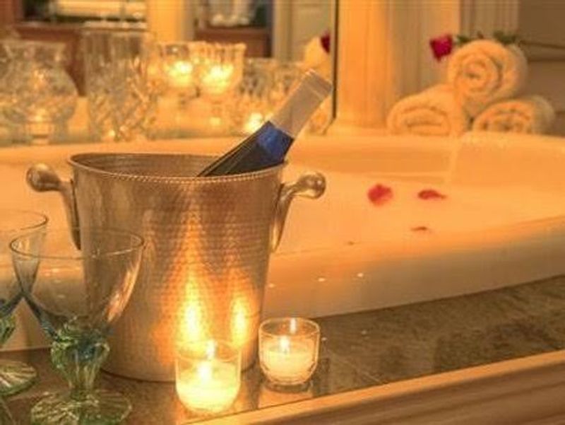 In-House Couples Massages That Complete the Retreat