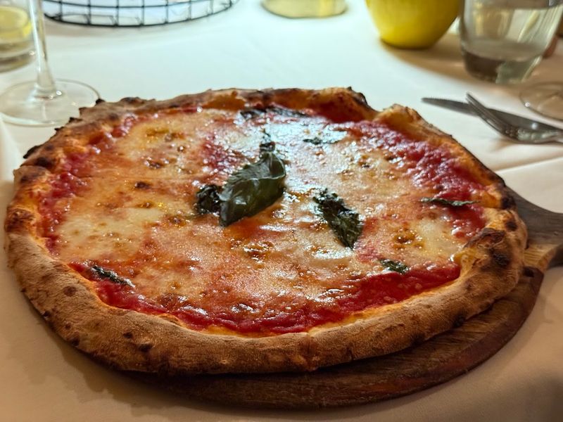 Wood-Oven Pizza Done the Right Way