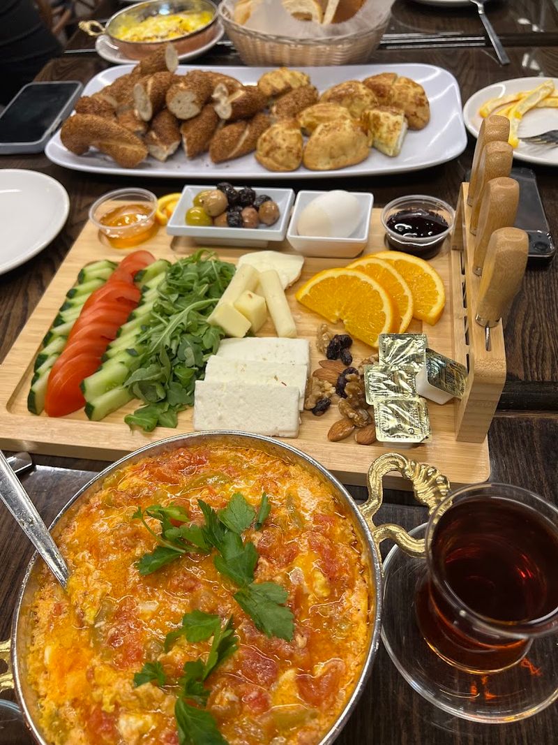 Breakfast Plates Worth Waking Up For