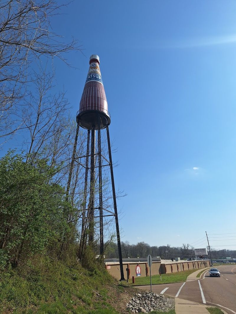 World's Largest Catsup Bottle, Collinsville, Illinois