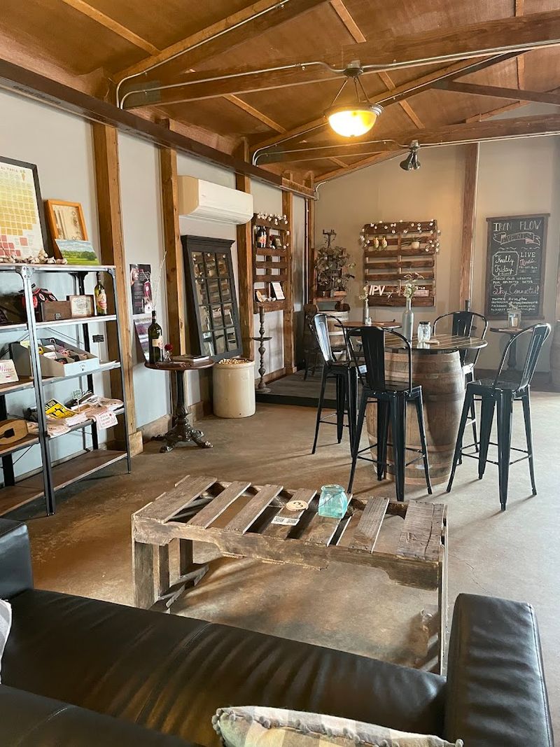 The Atmosphere That Keeps Regulars Coming Back