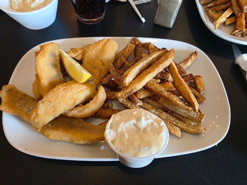 Demore's Offshore Bar & Grill