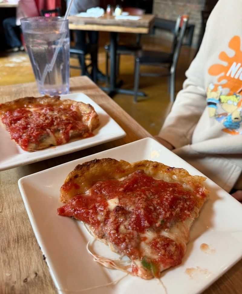 Lou Malnati's Pizzeria — Chicago & Suburbs