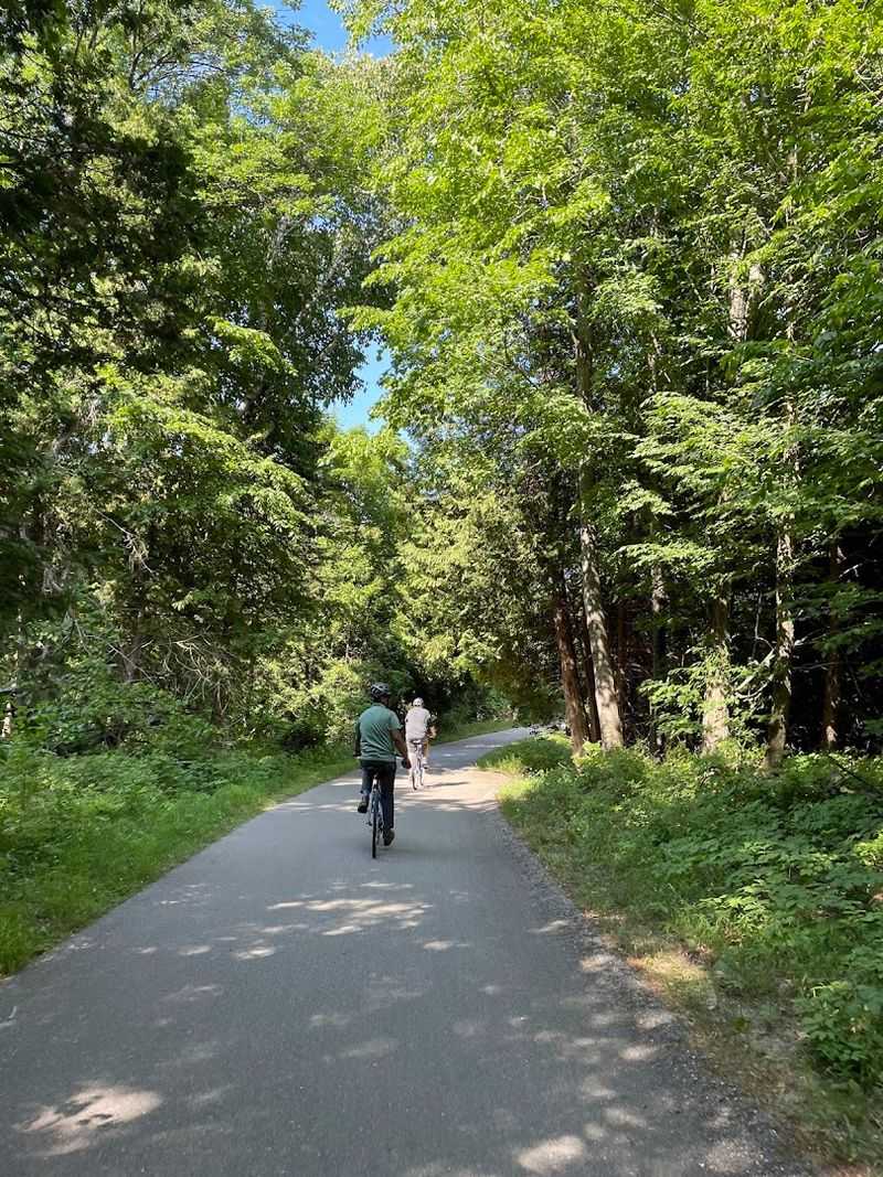 What to Bring for a Day on the Trail