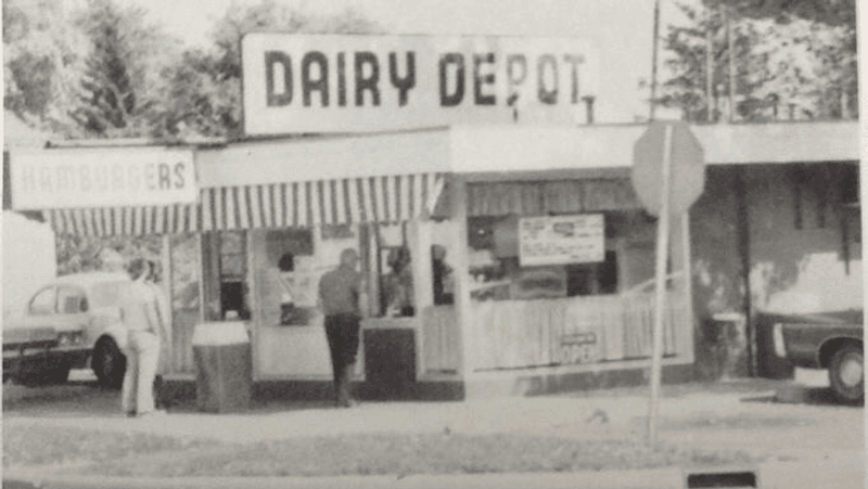 The Walk-Up Window Experience That Feels Perfectly Retro