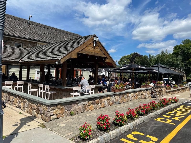 The Outdoor Terrace That Steals the Show in Warm Weather