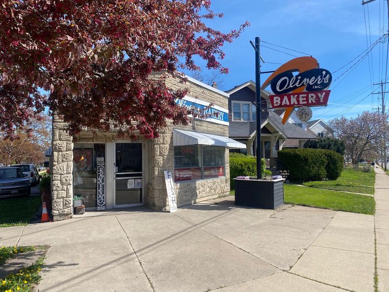 Oliver's Bakery (Kenosha) — Nostalgic Favorite