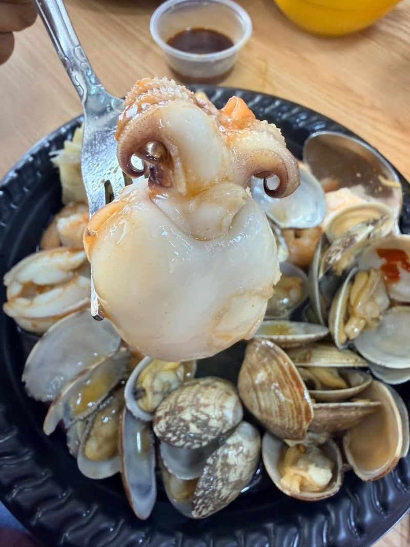 Umi Hot Pot Sushi & Seafood Buffet — Niles