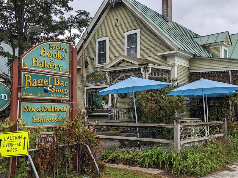 Sandy's Books & Bakery — Rochester