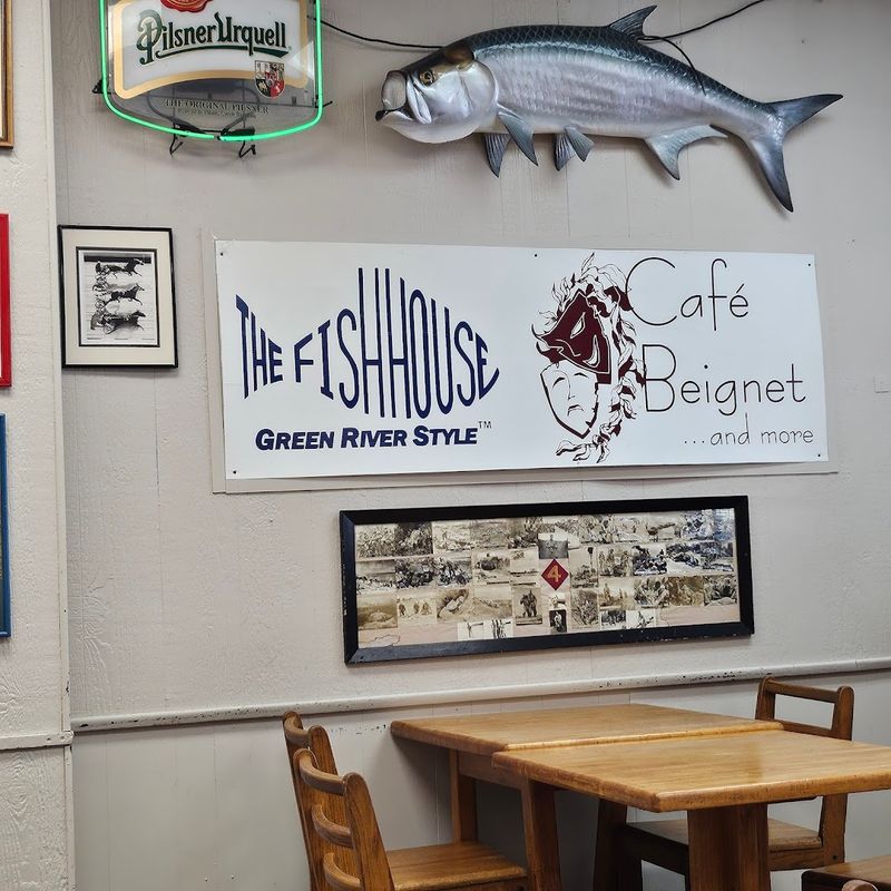 The Fish House / Café Beignet — Louisville