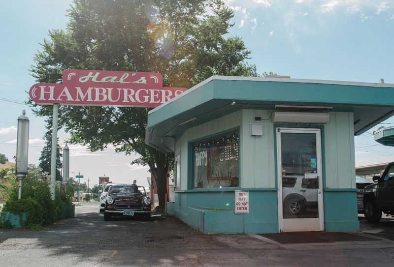 Hal's Hamburgers - Pendleton