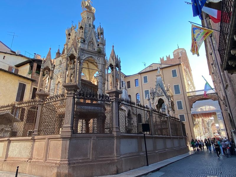 Discover the Scaliger Tombs