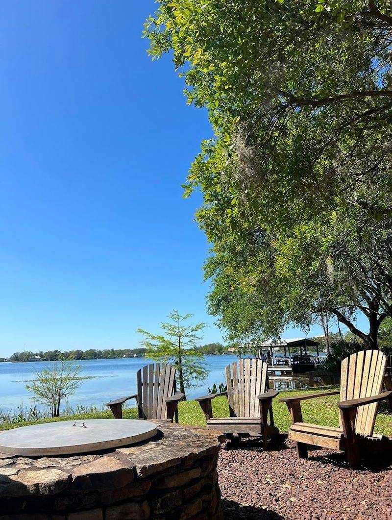 The Atmosphere: Upscale Casual Done With Confidence