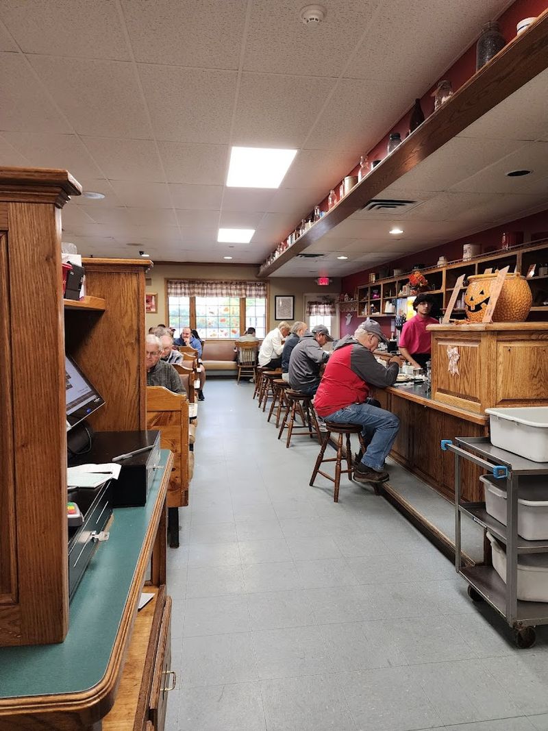 Dutch Country Market Restaurant — Berne