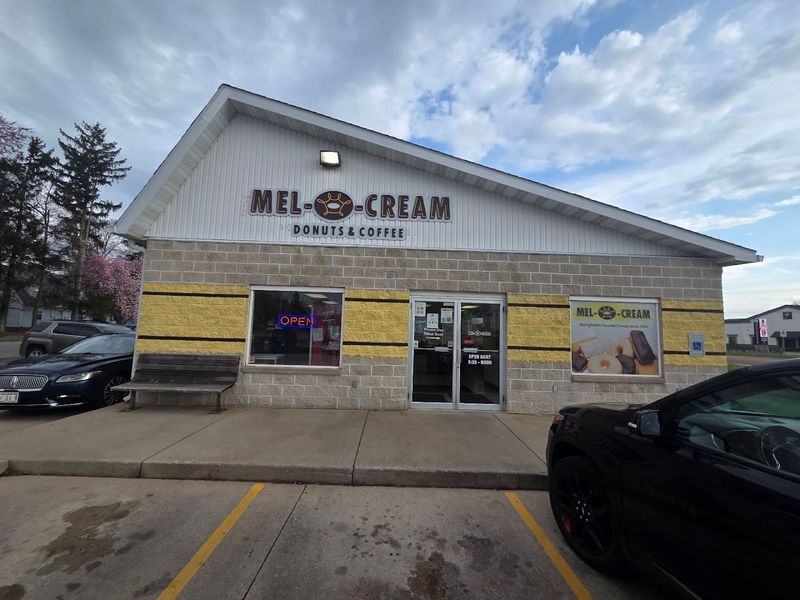 Mel-O-Cream Donuts — Springfield
