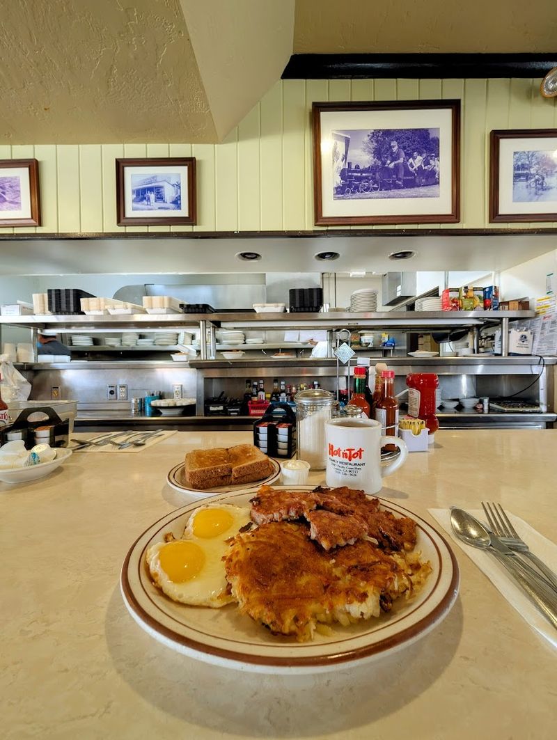 Hot N Tot — Lomita (Los Angeles County)